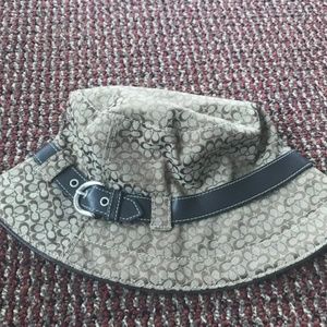 Authentic Coach bucket hat size small
